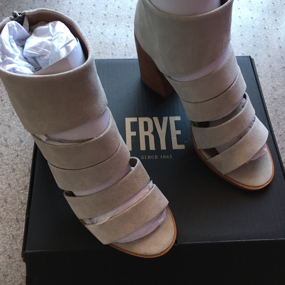 Frye brand new size 8.5 heel